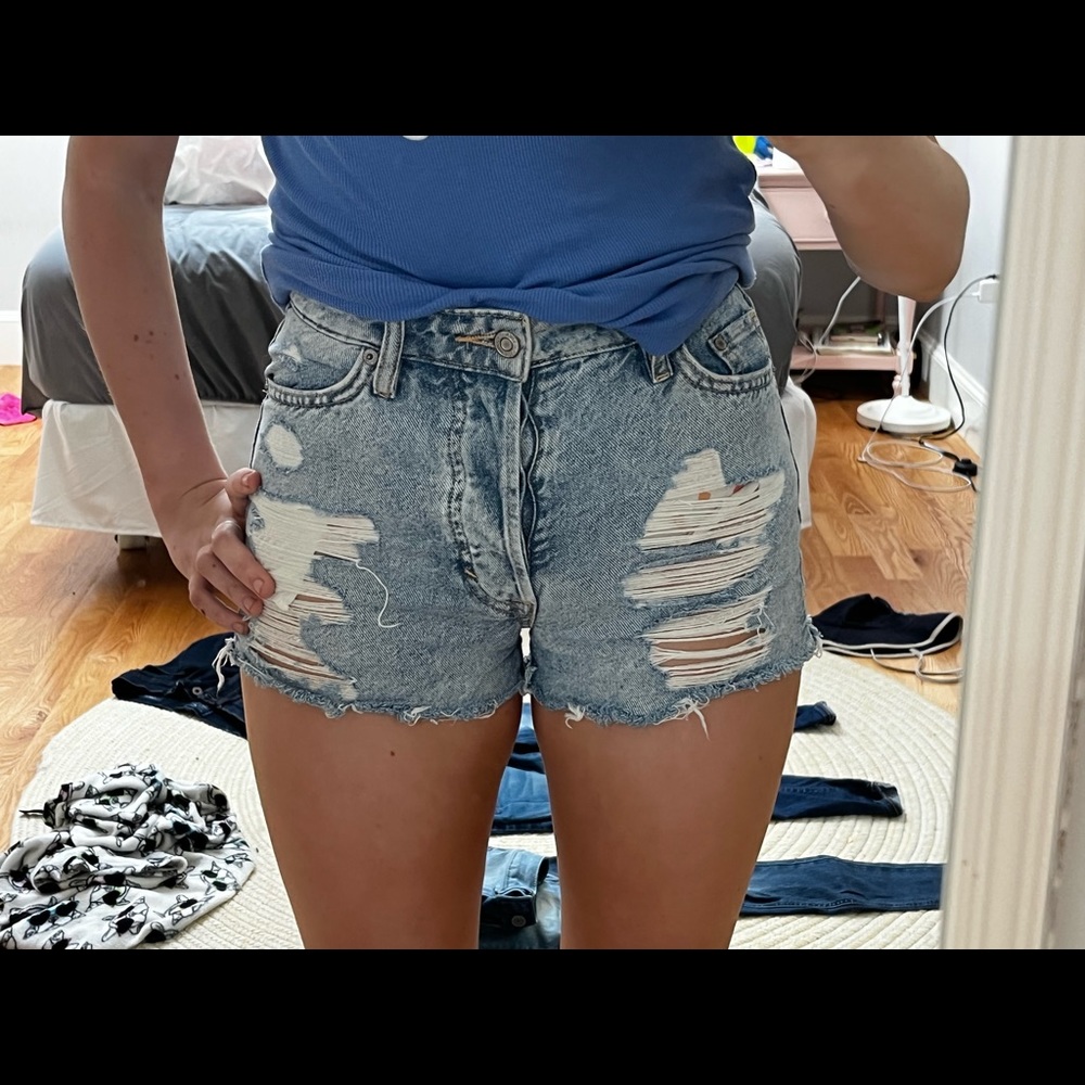 H&M Ripped Jean Shorts - Picture 4 of 5